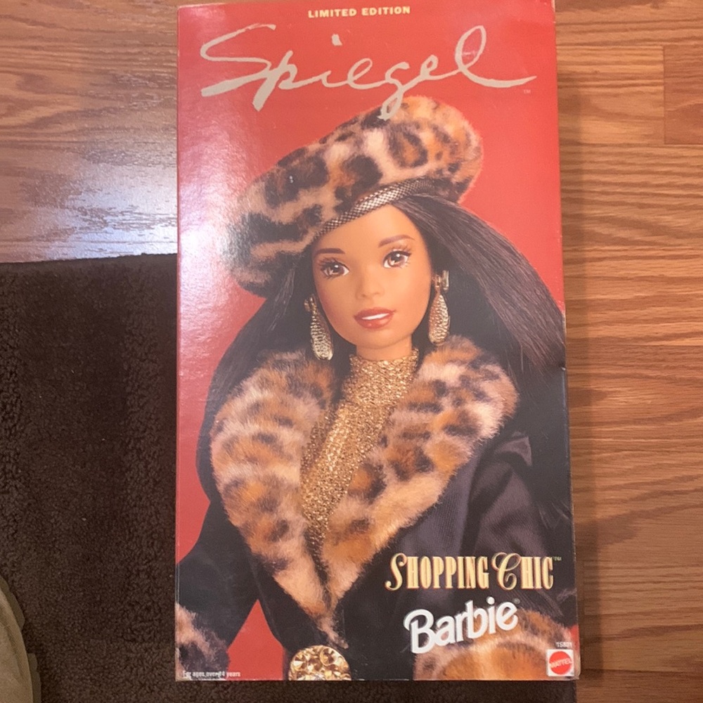 New Barbie Shopping Chic w/poodle dog. New in Box